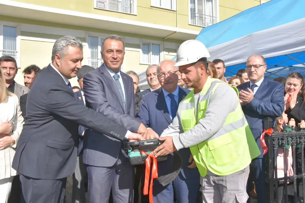  BÜYÜKŞEHİR’DEN MALKARA’YA KENT PARK VE İTFAİYE İSTASYONU 