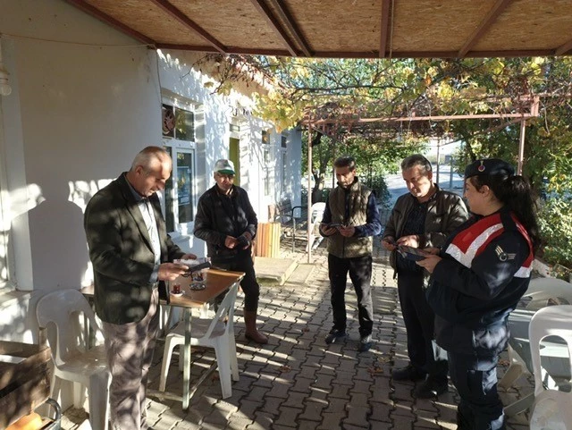 JANDARMA EKİPLERİ KADES HAKKINDA VATANDAŞLARI BİLGİLENDİRDİ
