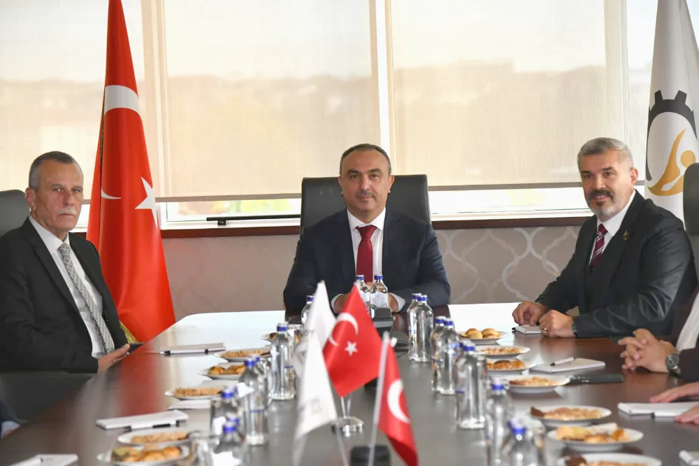 VALİ SOYTÜRK ÇERKEZKÖY TİCARET VE SANAYİ ODASINI ZİYARET ETTİ