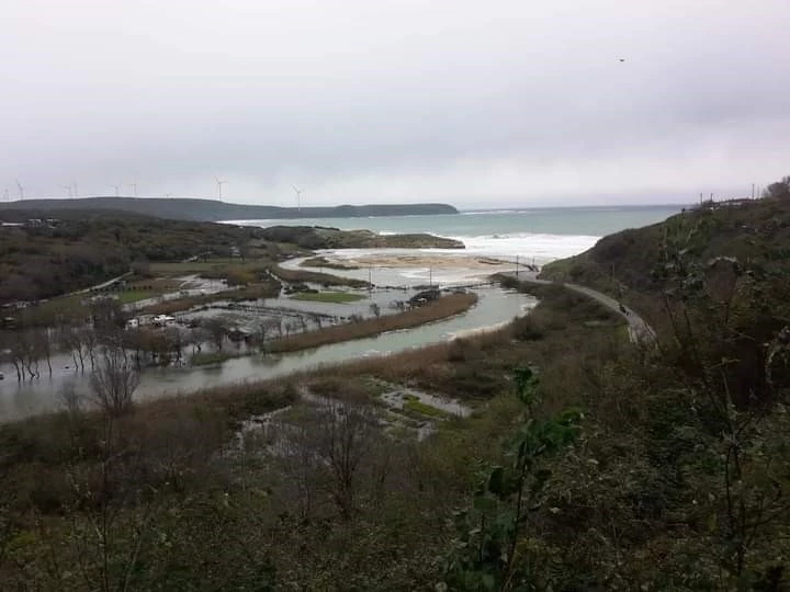 BAHÇELERİ SU BASTI