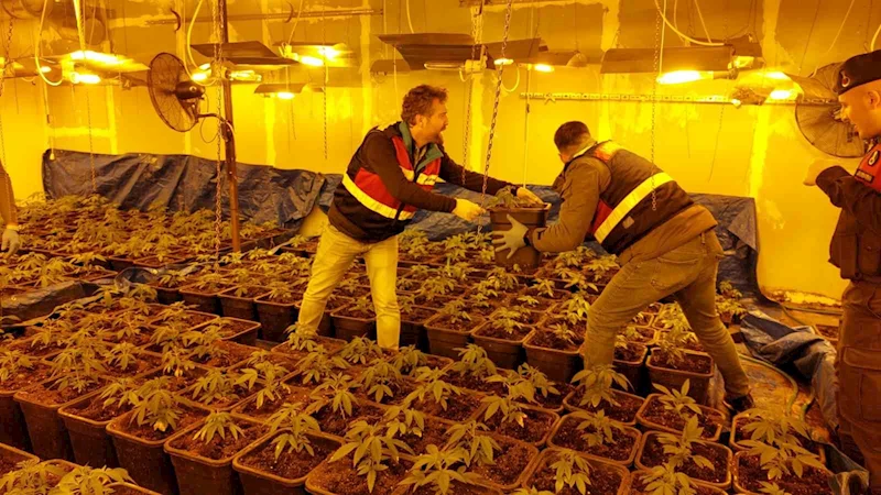 FABRİKA GÖRÜNÜMLÜ UYUŞTURUCU SERASI