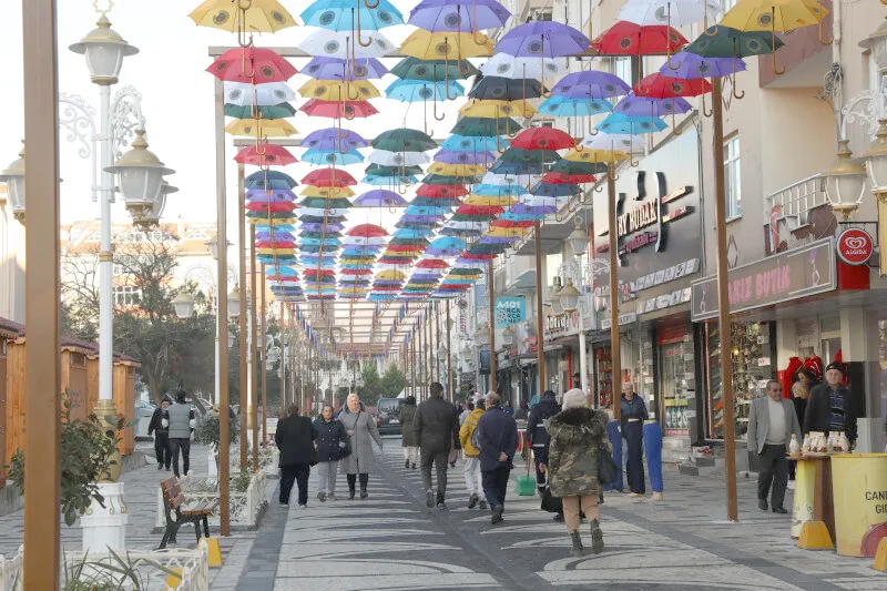 CANBAZLAR CADDESİ PRESTİJ CADDE UYGULAMASIYLA YEPYENİ BİR GÖRÜNÜME KAVUŞTU