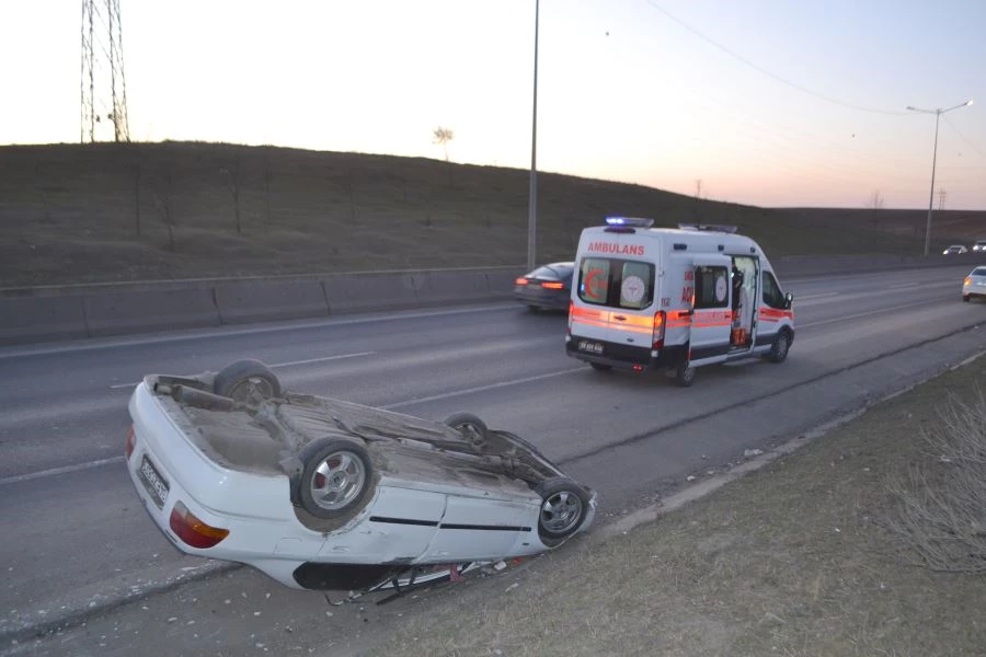 OTOMOBİL TAKLA ATTI, EMNİYET KEMERİ HAYAT KURTARDI