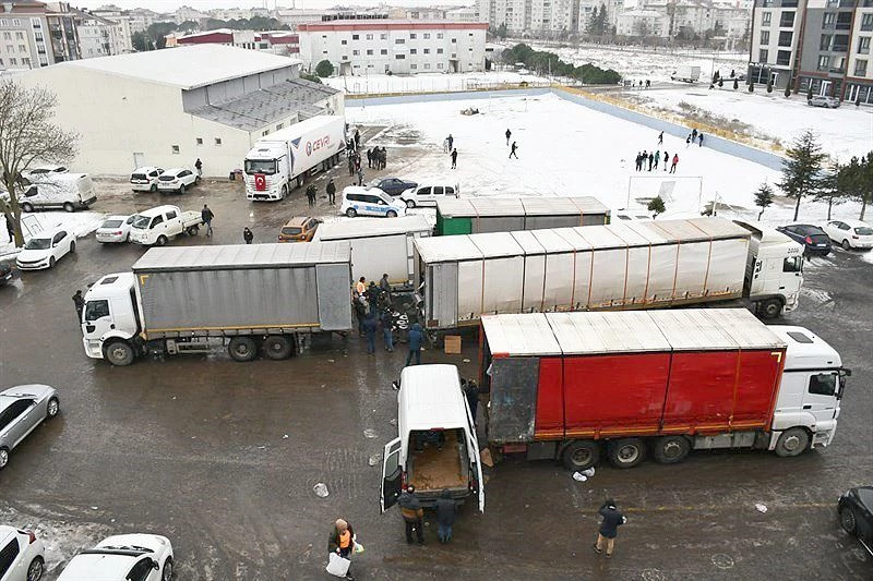 TEKİRDAĞ TÜM İMKANLARINI DEPREM BÖLGESİ İÇİN SEFERBER ETTİ