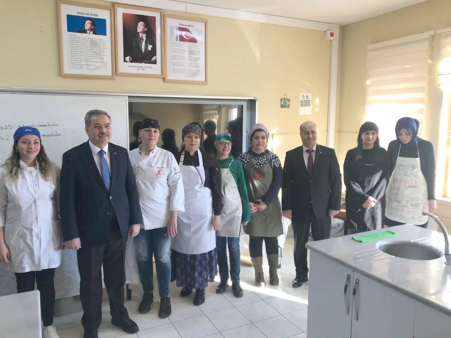 TÜRKİYE’DE 5 MİLYON ÖĞRENCİYE ÜCRETSİZ YEMEK DAĞITILACAK