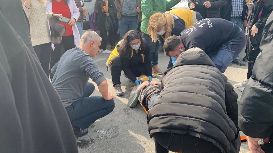 OTOMOBİLİN ÇARPTIĞI LİSE ÖĞRENCİSİ YARALANDI