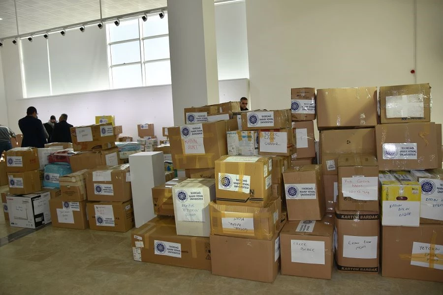 NKÜ’DE DEPREM BÖLGESİNE YARDIM MALZEMESİ TOPLANIYOR