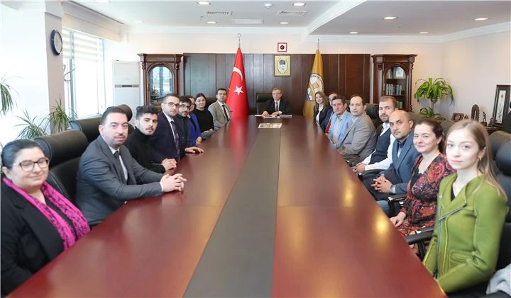 TRAKYA ÜNİVERSİTESİ REKTÖRÜ PROF. DR. TABAKOĞLU, ATAMASI YAPILAN AKADEMİSYENLERLE BİR ARAYA GELDİ