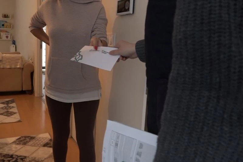 DEPREMZEDE MİSAFİRLERİN HER İHTİYACINA KOŞUYORLAR