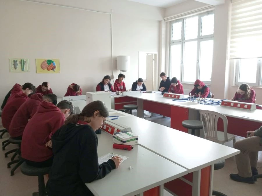 SEVAL-AHMET ÇETİN FEN LİSESİNDE TALES MATEMATİK SINAVI YAPILDI