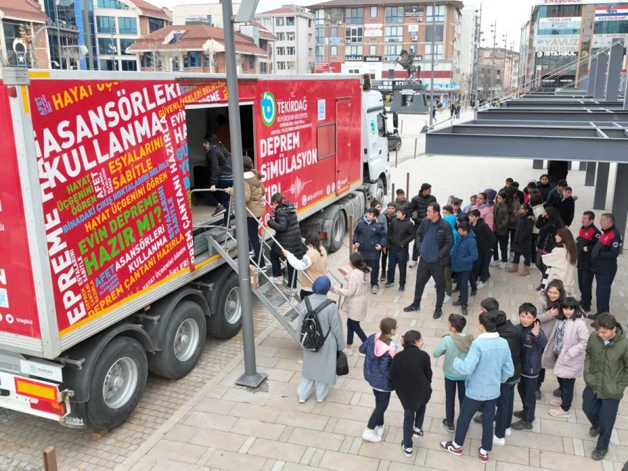 DEPREM SİMÜLASYON TIRI ÇERKEZKÖY’DE