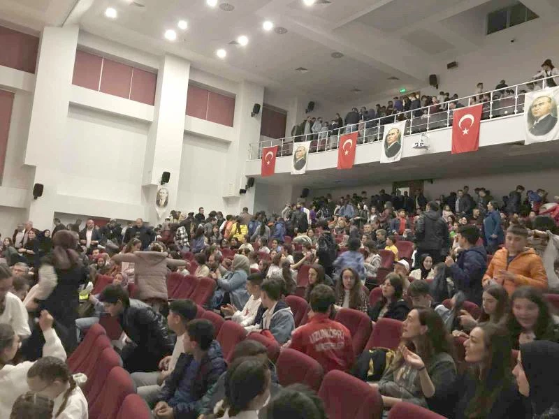 40 HADİS EZBERE OKUMA YARIŞMASI DÜZENLENDİ