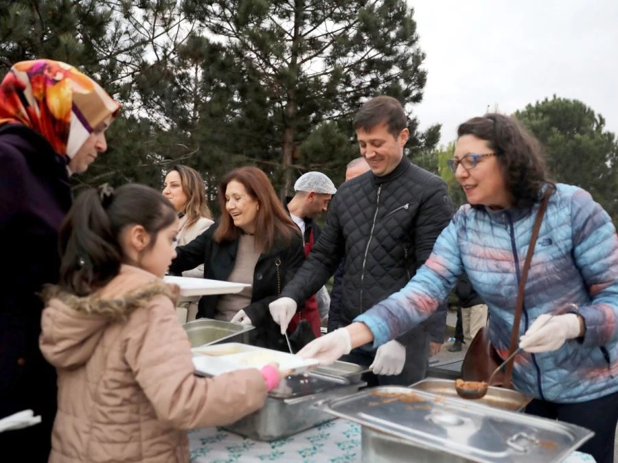 ÇERKEZKÖY BAĞLIK MAHALLESİ’NDE İFTAR ETTİ