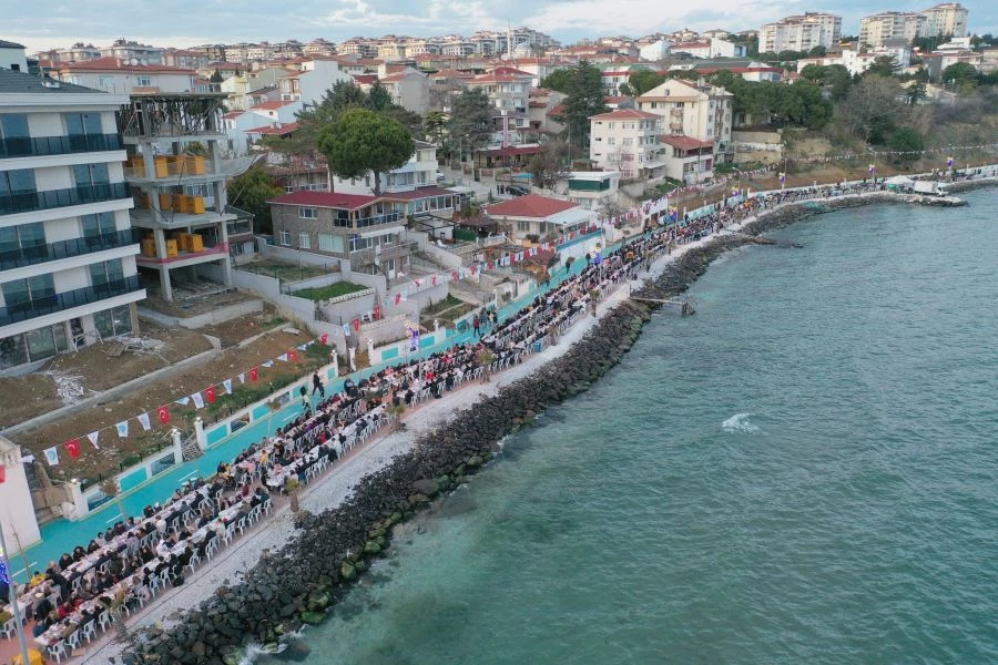 SÜLEYMANPAŞA’DA ÜÇ MAHALLEDE DAHA GÖNÜL SOFRALARI DOLDU TAŞTI