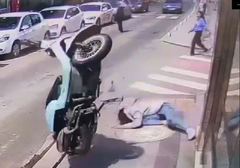 YABANCI UYRUKLU GENÇ KAZADA YARALANDI