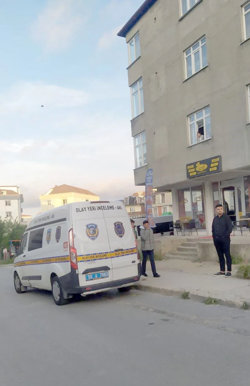 EŞİNDEN BOŞANMAK İSTEMEYEN KOCA KENDİNİ VURDU