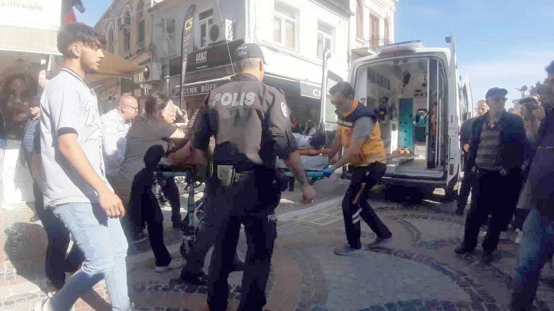 EDİRNE’DE YEŞİL SOL PARTİ STANDINA SALDIRI: YARALI VE GÖZALTILAR VAR