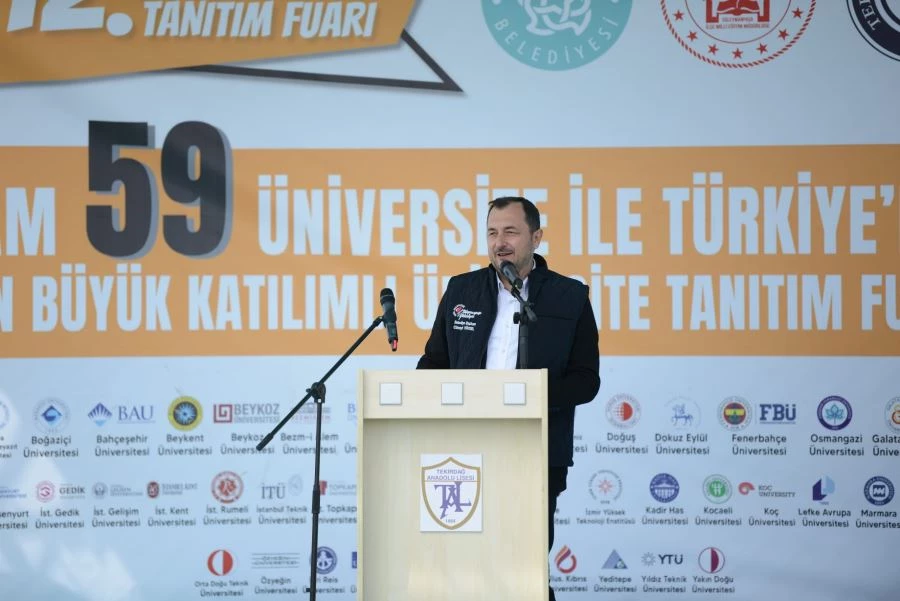 ÜNİVERSİTE TANITIM FUARI BİNLERCE ÖĞRENCİYİ AĞIRLADI
