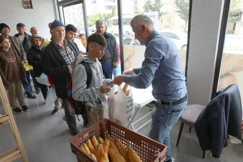 KAPAKLI’DA KENT EKMEK SATIŞLARI BAŞLADI
