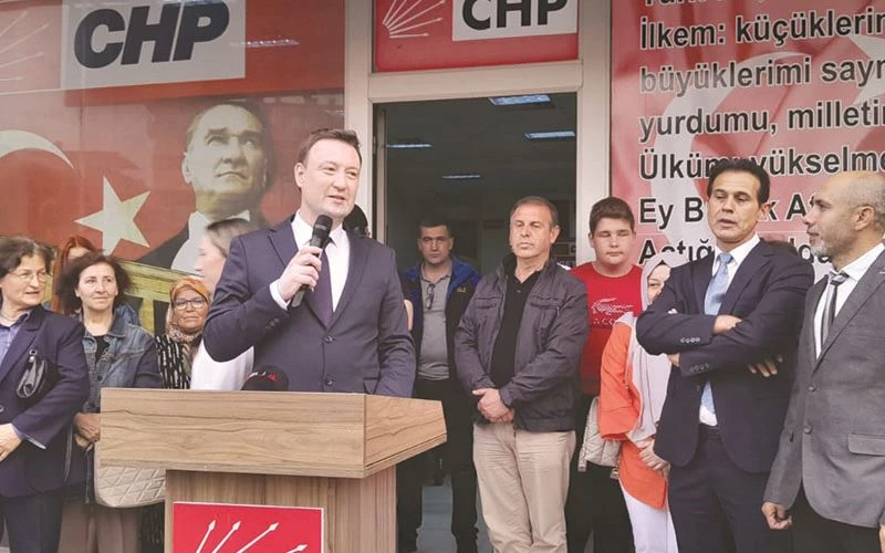 CHP İLÇE BAŞKANLIĞI’NA ADAYLIĞINI AÇIKLADI