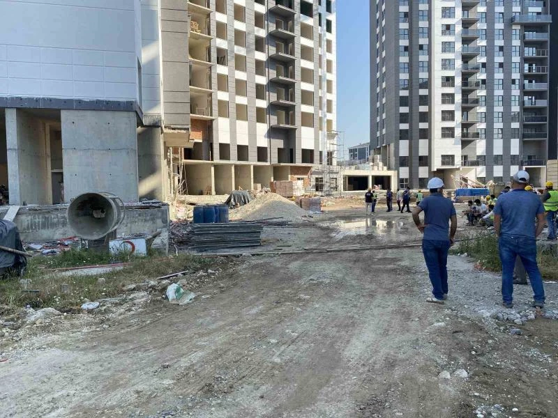 İNŞAATTAN DÜŞEN İŞÇİ HAYATINI KAYBETTİ