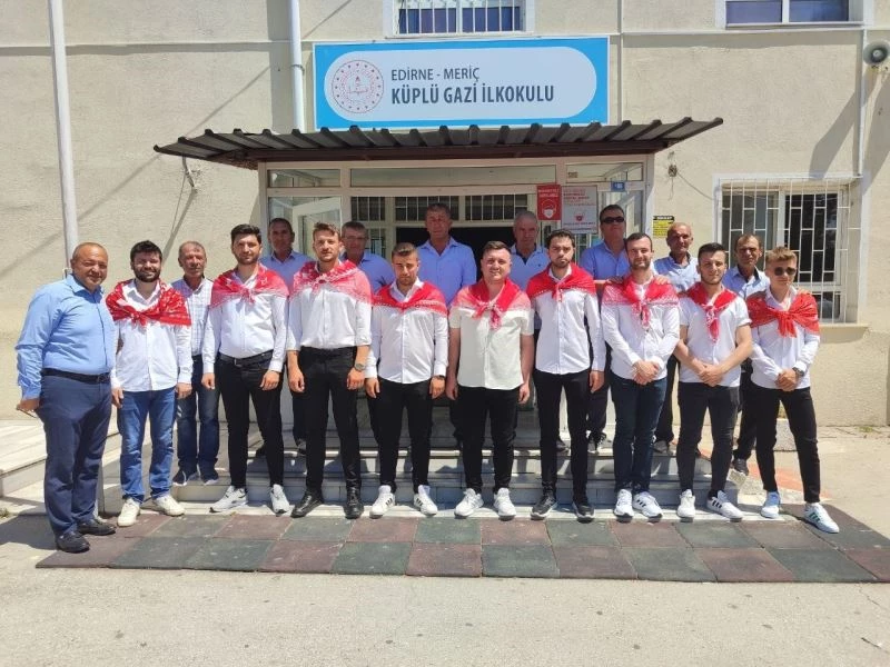 KINALI KUZULAR DUALARLA ASKERE UĞURLANDI