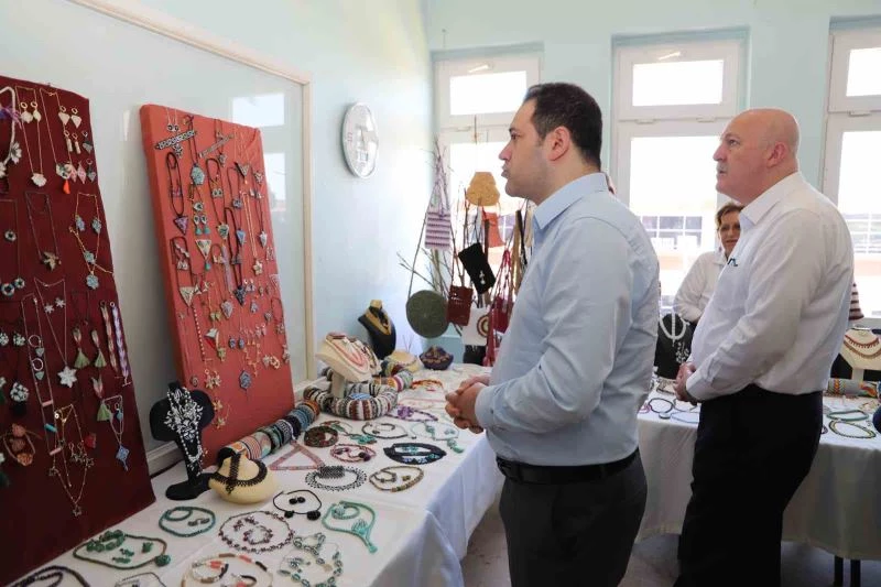 HAYRABOLU’DA EL EMEĞİ GÖZ NURU SERGİSİ AÇILDI