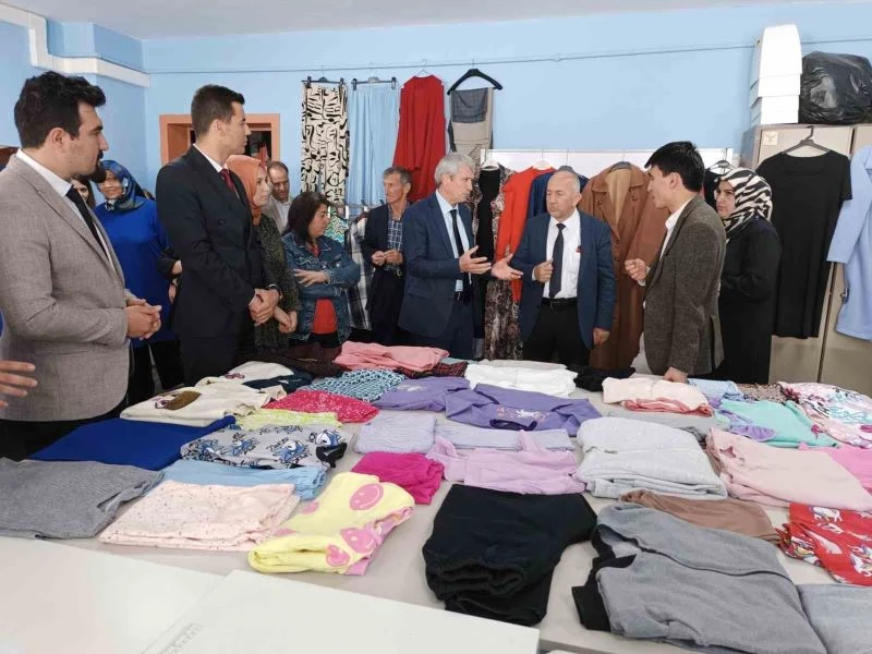 KOFÇAZ’DAN DEPREMZEDELERE KIYAFET DESTEĞİ