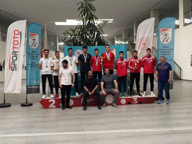 ATTIKLARINI VURUP TÜRKİYE ÜÇÜNCÜSÜ OLDULAR