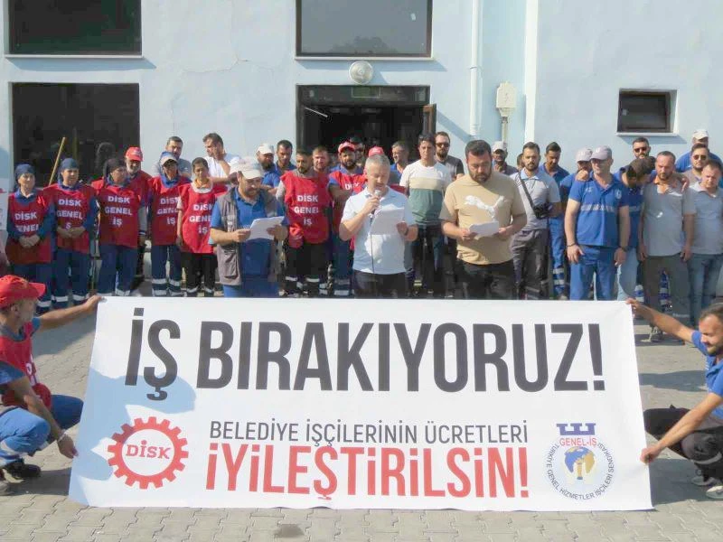 BELEDİYE İŞÇİLERİNDEN EYLEM