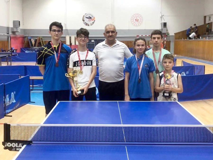 YAZ SPOR OKULU’NDAN ŞAMPİYONLUĞA