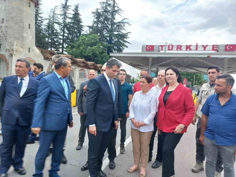 AK PARTİ DIŞ İLİŞKİLERDEN SORUMLU GENEL BAŞKAN YARDIMCISI SIRAKAYA KAPIKULE’DE