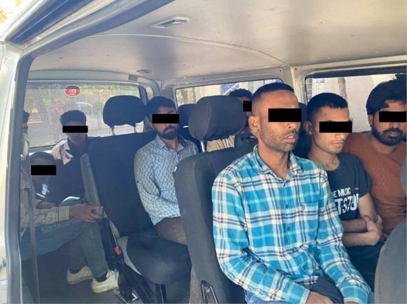 852 KAÇAK GÖÇMEN YAKALANDI