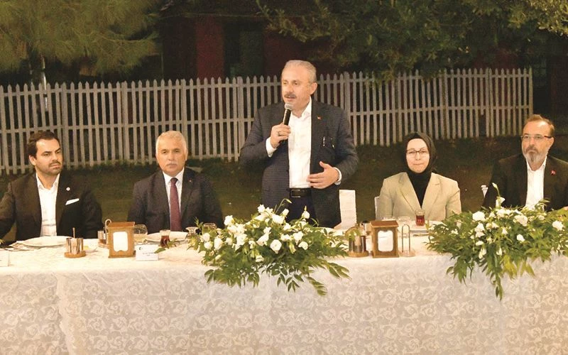 ŞENTOP’TAN VALİ YILDIRIM’A VEDA YEMEĞİ 