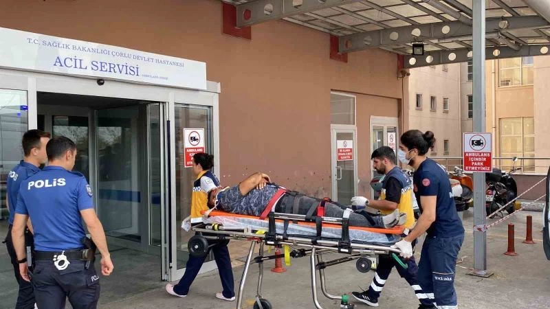 ÜZERİNE 1 TON YÜK DÜŞEN ŞOFÖR YARALANDI