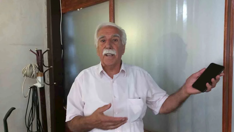 O HIRSIZ İNSAFA GELDİ, ÇALDIĞI CEP TELEFONUNU CAMİYE BIRAKTI