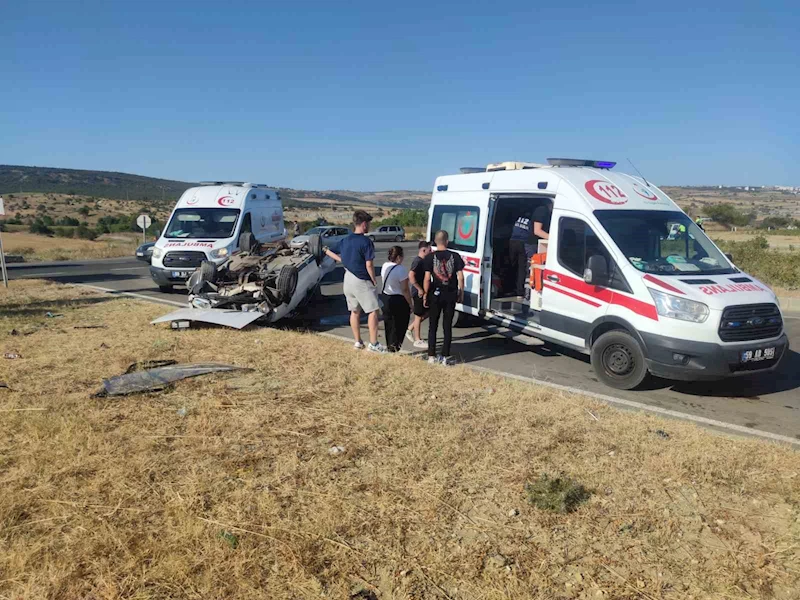 MALKARA İLÇESİNDE İKİ ARACIN ÇARPIŞMASI SONUCU 4 KİŞİ YARALANDI.