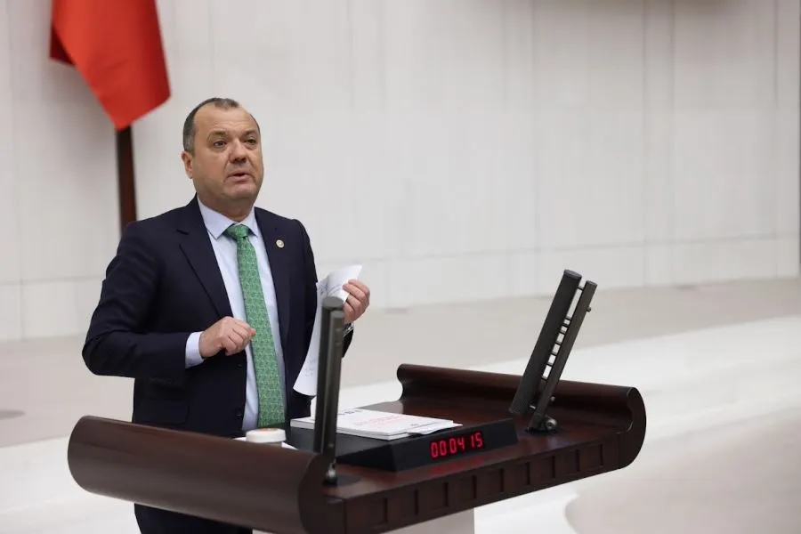 OKULLARA İMAM GÖREVLENDİRMESİNE ‘KULÜP’ KILIFI