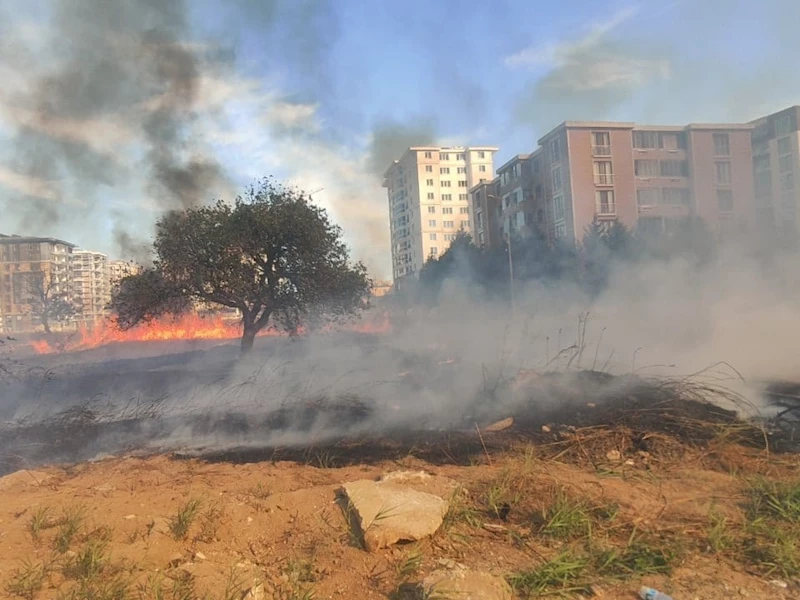 MAHALLE ARASINDA KORKUTAN YANGIN