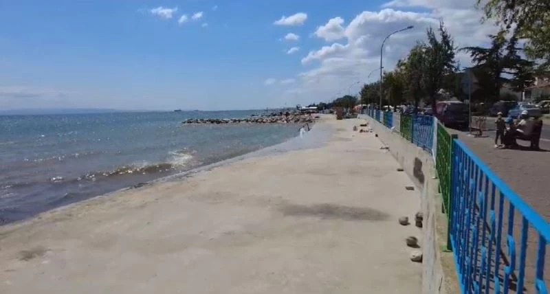 TATİLCİLER ŞOKTA: TEKİRDAĞ’DA DENİZE GİRMEK YASAKLANDI