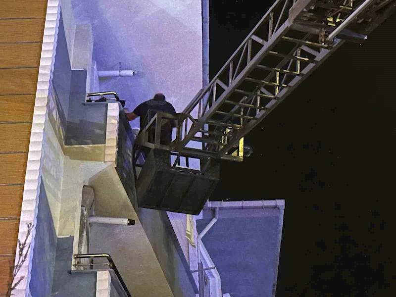 BODRUMDA ÇIKAN YANGIN APARTMANI SARDI