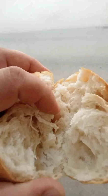 AYNI YERDEN ALINAN EKMEĞİN İÇİNDEN YİNE İP ÇIKTI