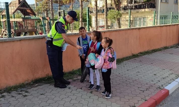 JANDARMADAN OKUL SERVİSLERİNDE DENETİM