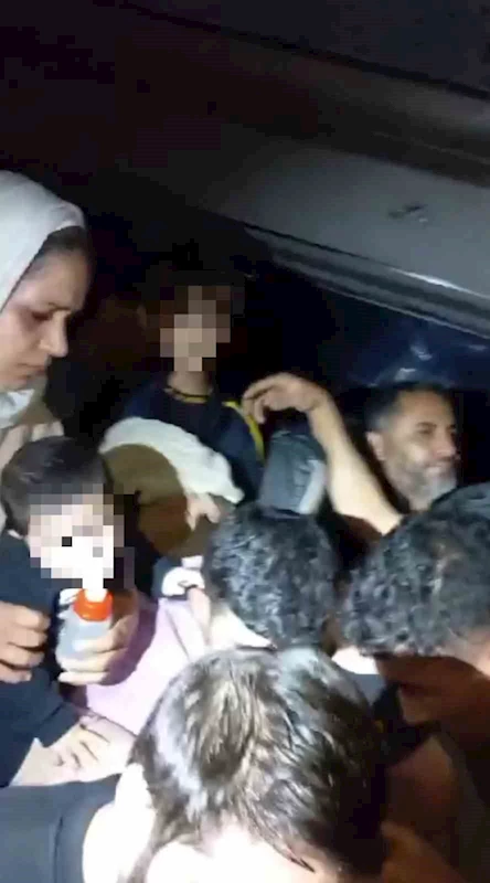 UMUDA YOLCULUKTA PES DEDİRTEN GÖRÜNTÜLER: 28 KİŞİ YAKALANDI