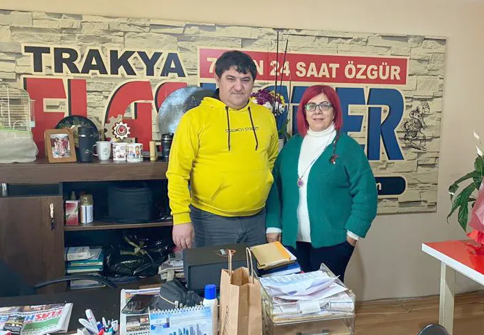 GÜLNUR KOCAÇINAR’DAN TRAKYA FLAŞ HABER’E GAZETECİLER GÜNÜ ZİYARETİ
