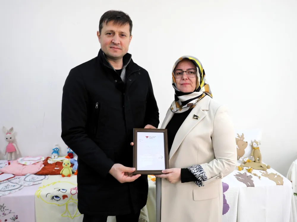  ÇERKEZKÖY’DE MAHALLE EVLERİ KURSLARI DÖNEM SONU SERGİSİ AÇILDI