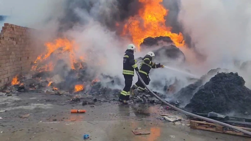 GERİ DÖNÜŞÜM TESİSİNDE YANGIN