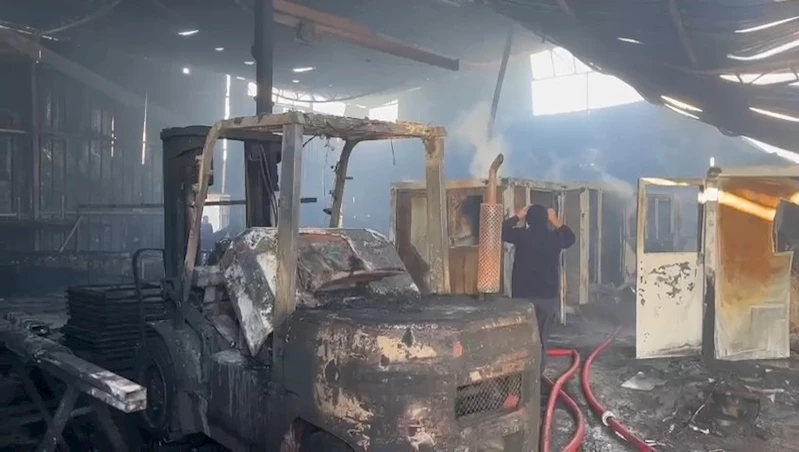 TIR PARKINDA ÇIKAN YANGINDA 1 KİŞİ HASTANEYE KALDIRILDI