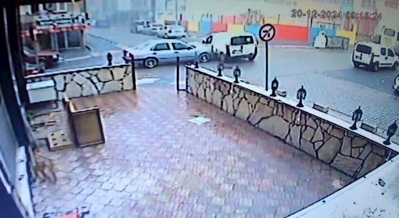 TEKİRDAĞ’DA İKİ ARACIN ÇARPIŞTIĞI KAZA KAMERADA