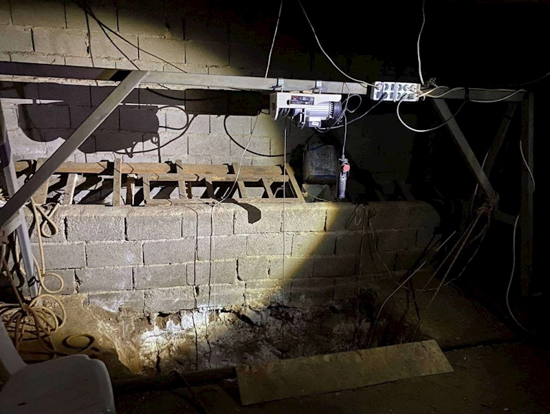 KAÇAK KAZI YAPANLARI JANDARMA ENSELEDİ